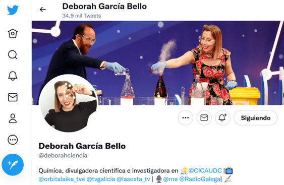 Imagen del perfil de Twitter de Deborah García Bello, en el que se trabaja con probetas de química