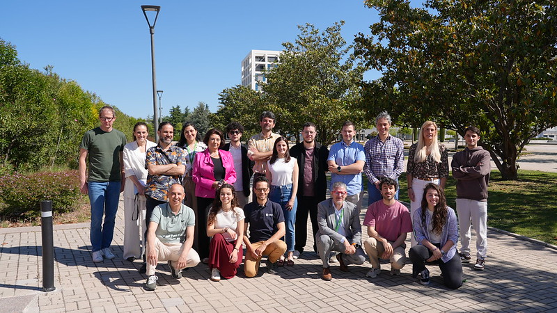 Foto de grupo de los partners de Purple4Life en el Campus de Móstoles